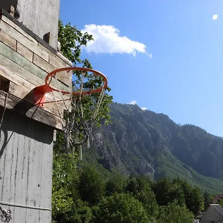 Besimi Oda ve Kahvaltı Valbone